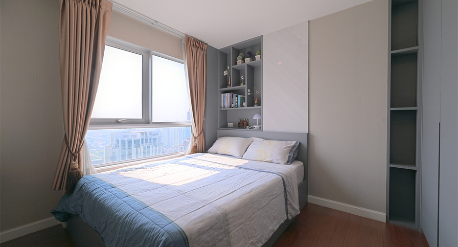 Wohnung zur Miete mit 3 Zimmer in Huai Khwang, Bangkok