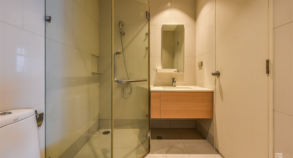À louer 2 chambres condo 