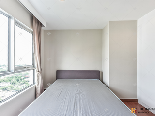 À louer 2 chambres condo à Huai Khwang, Bangkok