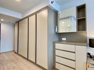 À louer 2 chambres condo à Huai Khwang, Bangkok