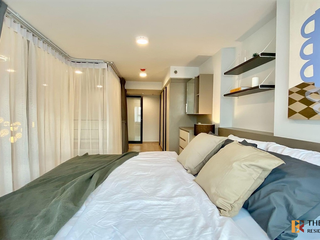 À louer 2 chambres condo à Huai Khwang, Bangkok