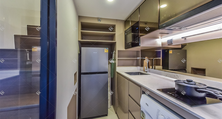 For rent 2 bedrooms condo in Ratchathewi, Bangkok