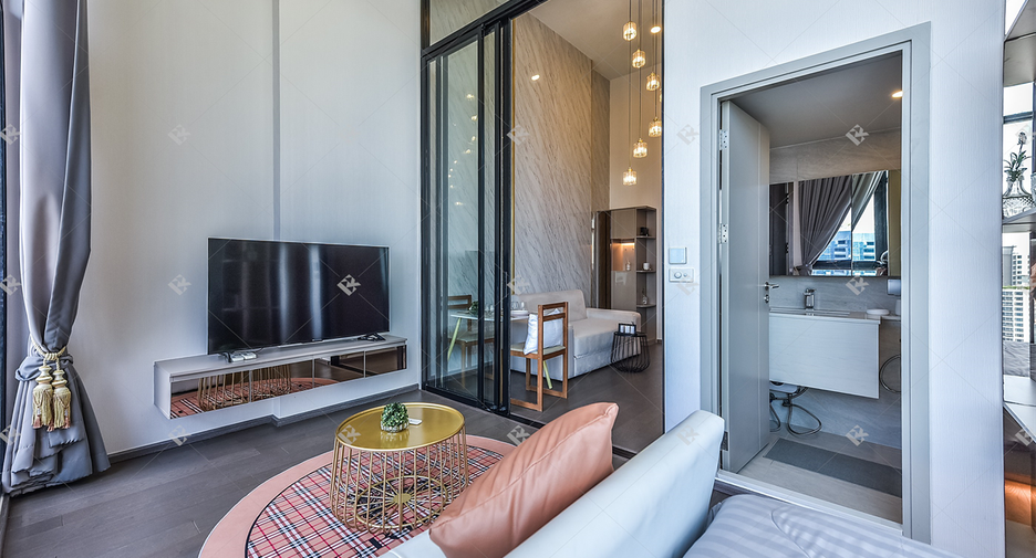 For rent 2 bedrooms condo in Ratchathewi, Bangkok