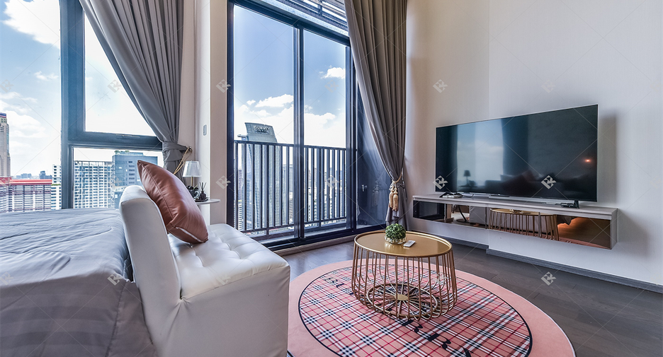 For rent 2 bedrooms condo in Ratchathewi, Bangkok