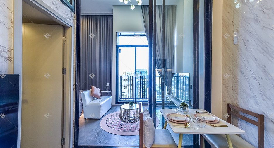 For rent 2 bedrooms condo in Ratchathewi, Bangkok