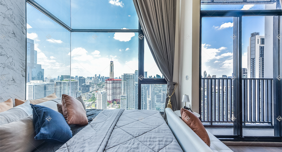 For rent 2 bedrooms condo in Ratchathewi, Bangkok