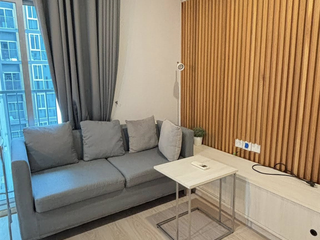For rent 2 bedrooms condo in Huai Khwang, Bangkok
