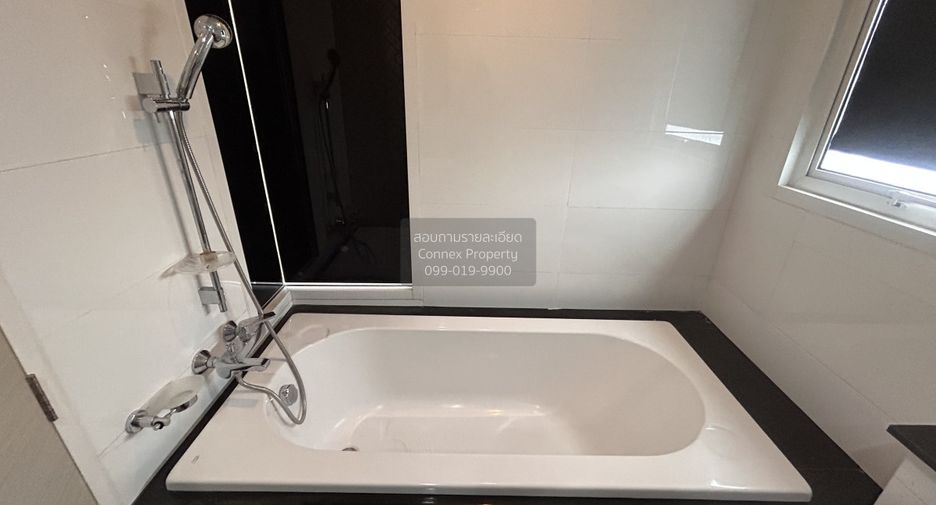 For rent 2 bedrooms condo in Bang Na, Bangkok