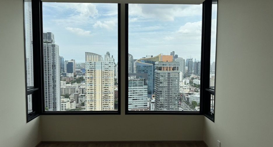 For sale 2 bedrooms condo in Watthana, Bangkok