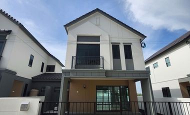 出租 3 卧室 联排别墅 在 Bang Sao Thong, Samut Prakan