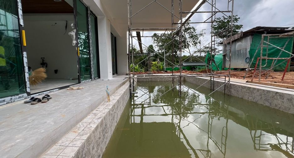 For sale 3 bedrooms villa in Thalang, Phuket