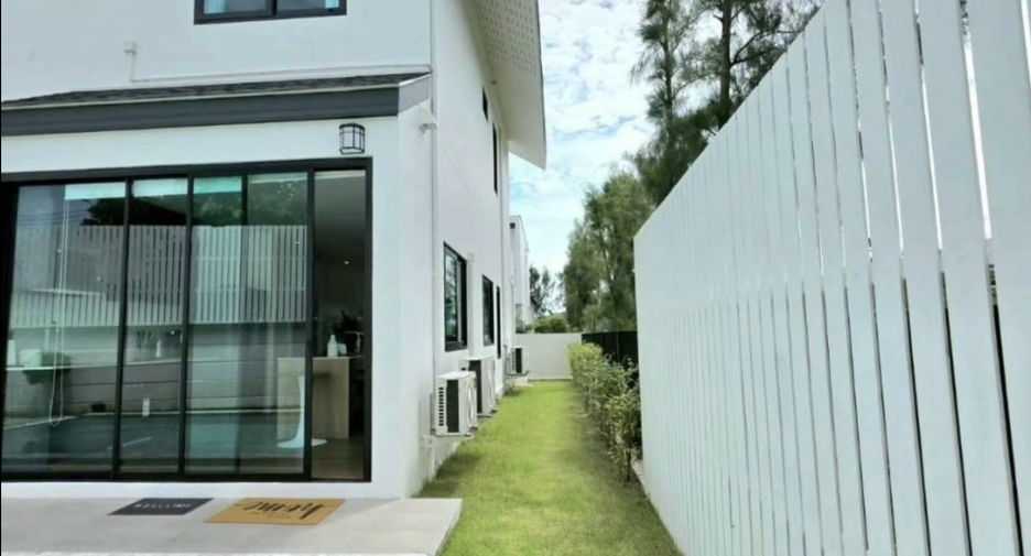 For rent 3 ベッドルーム villa in Mueang Phuket, Phuket