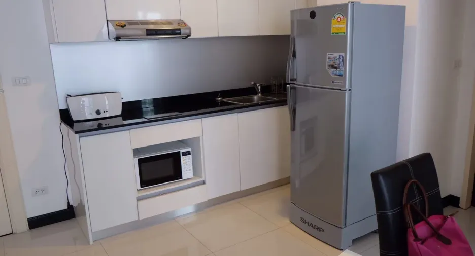 For sale 1 bed condo in Khlong Toei, Bangkok