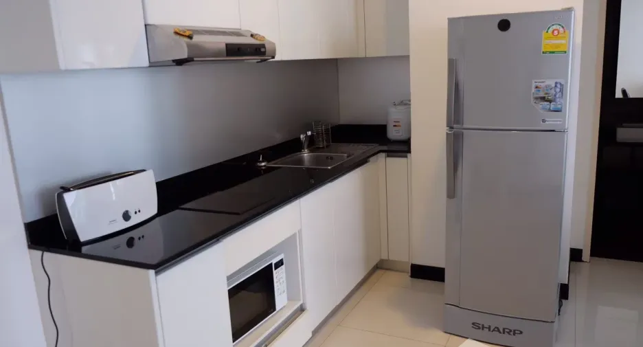 For sale 1 bed condo in Khlong Toei, Bangkok