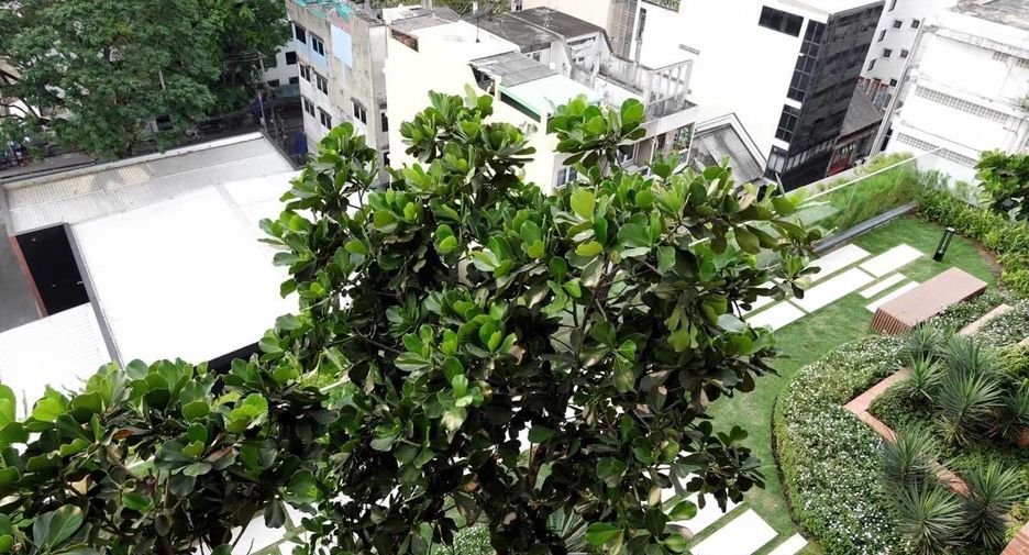 For rent 2 bedrooms condo in Sathon, Bangkok