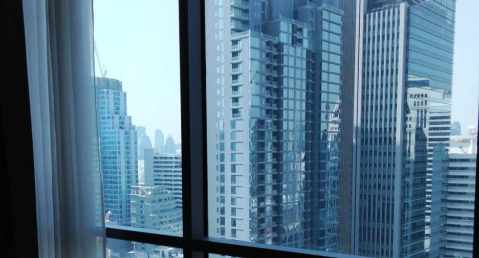 For rent 2 bedrooms condo in Khlong Toei, Bangkok