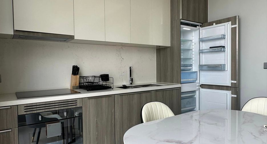 Condo en alquiler y en venta de 2 habitaciones en Khlong Toei, Bangkok