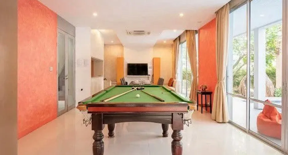 For rent 6 bedrooms villa in Jomtien, Pattaya
