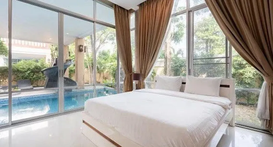 For rent 6 bedrooms villa in Jomtien, Pattaya