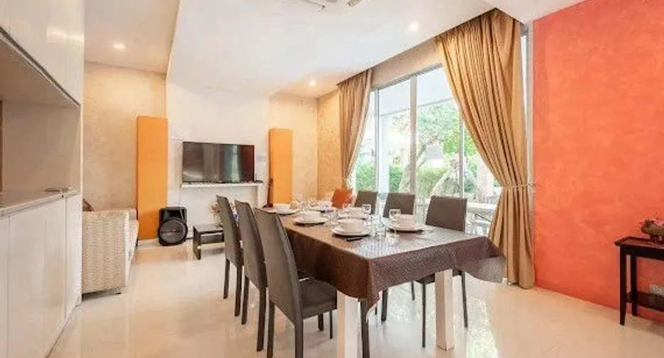 For rent 6 bedrooms villa in Jomtien, Pattaya