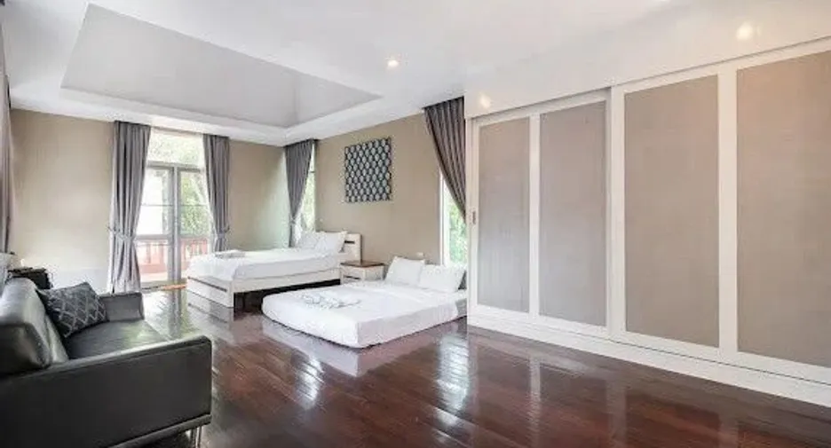 For rent 6 bedrooms villa in Jomtien, Pattaya