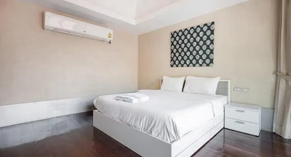 For rent 6 bedrooms villa in Jomtien, Pattaya