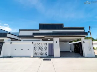 For sale 3 bedrooms villa in Bang Lamung, Chonburi