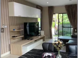 出租 3 卧室 独立屋 在 Prawet, 曼谷