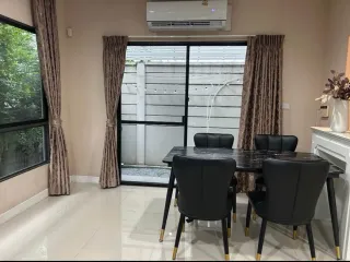 出租 3 卧室 独立屋 在 Prawet, 曼谷