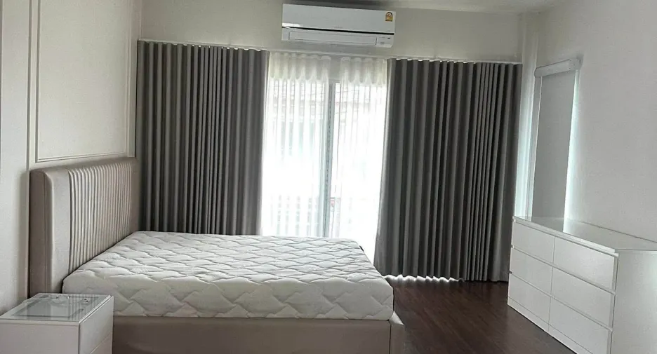 Haus zur Miete mit 4 Zimmer in San Kamphaeng, Chiang Mai