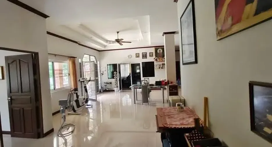 Villa en venta de 5 habitaciones en Mueang Rayong, Rayong