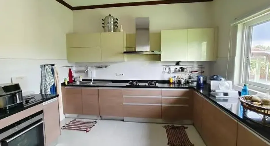 Villa en venta de 5 habitaciones en Mueang Rayong, Rayong