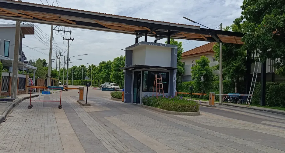 For sale 3 bedrooms townhouse in Khlong Luang, Pathum Thani