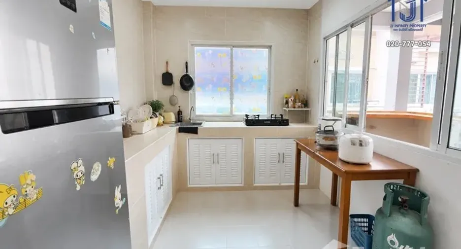 Casa en venta de 3 habitaciones en Lam Luk Ka, Pathum Thani