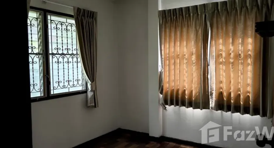 À louer 3 chambres maison à Bang Bua Thong, Nonthaburi