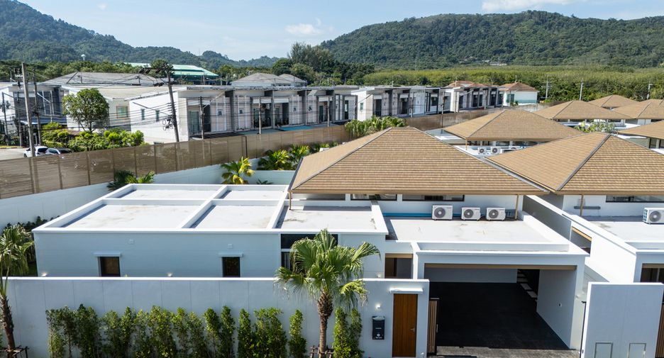 For sale 4 bedrooms villa in Mueang Phuket, Phuket