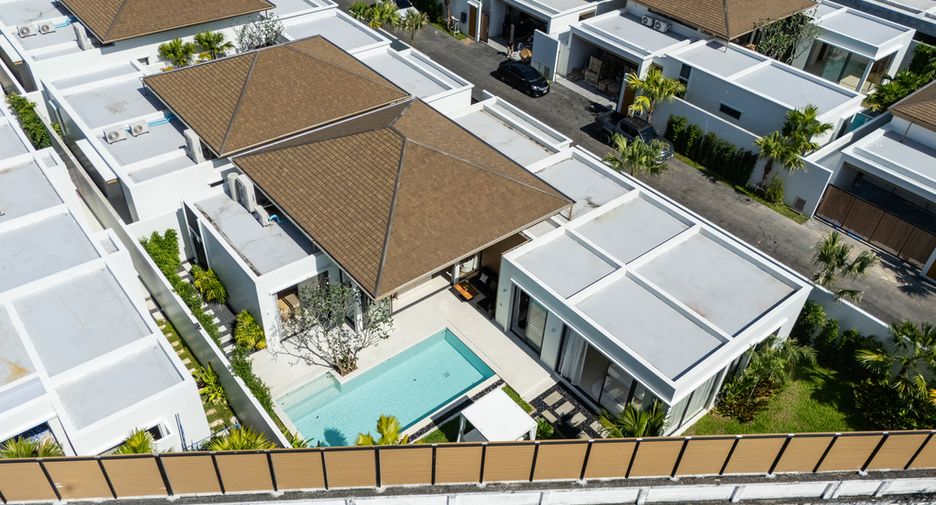 For sale 4 bedrooms villa in Mueang Phuket, Phuket