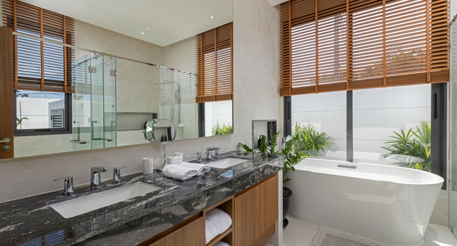 For sale 3 bedrooms villa in Thalang, Phuket