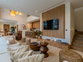 For sale 5 bedrooms villa in Mueang Phuket, Phuket