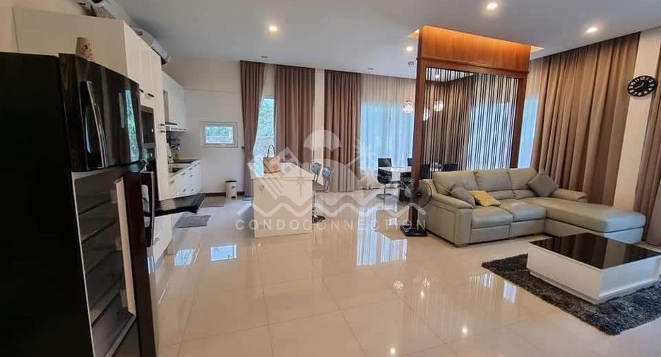 For rent 3 bedrooms house in Huay Yai, Pattaya