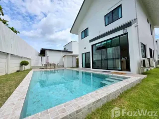 Villa en alquiler y en venta de 3 habitaciones en Mueang Phuket, Phuket