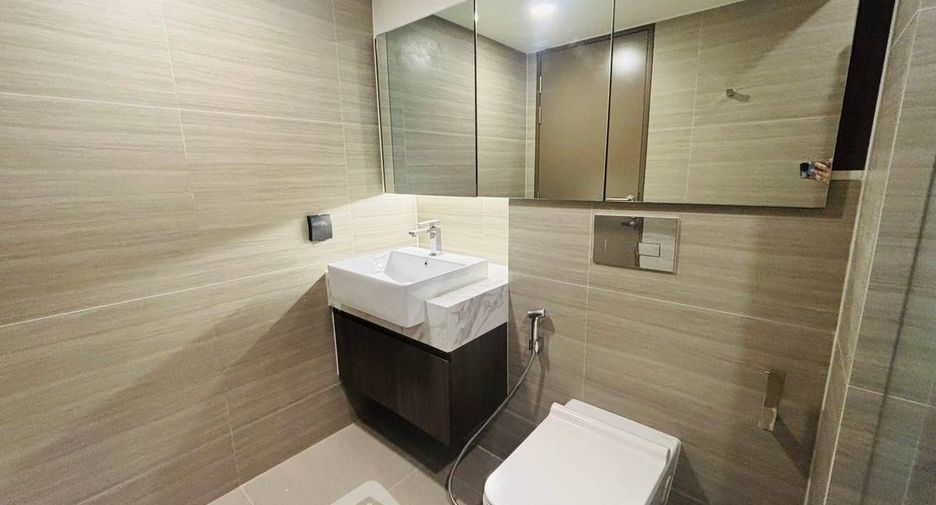 À louer 2 chambres condo à Watthana, Bangkok
