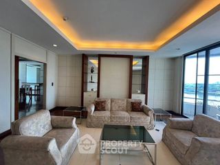 Condo en venta de 4 habitaciones en Yan Nawa, Bangkok