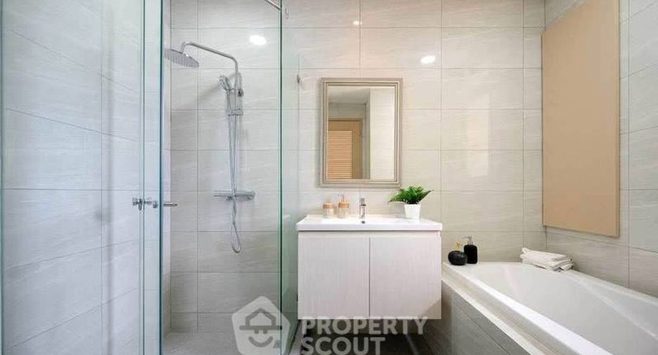 For sale 2 ベッドルーム condo in Watthana, Bangkok