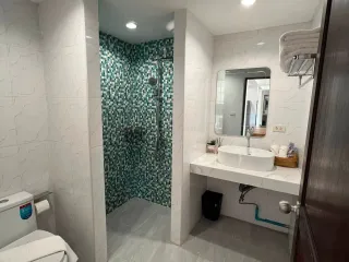 À louer 1 chambre appartement à Mueang Phuket, Phuket