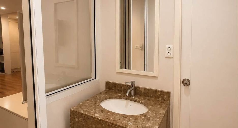 For rent 1 bed condo in Bang Rak, Bangkok