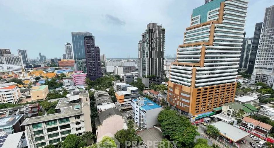For sale 2 bedrooms condo in Watthana, Bangkok