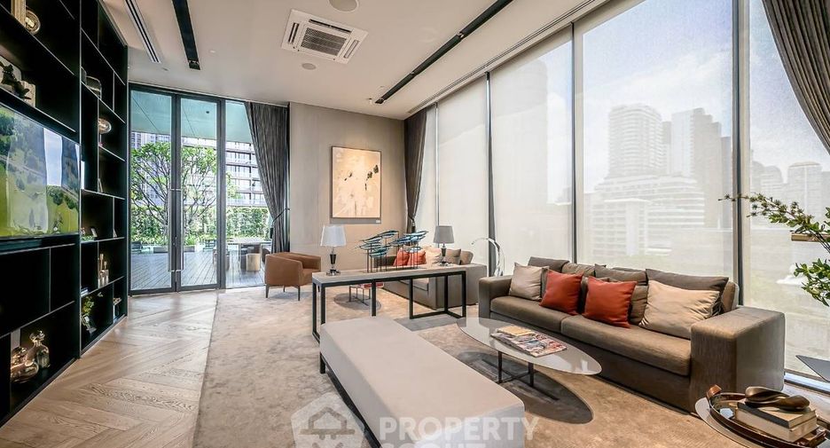 For sale 2 bedrooms condo in Watthana, Bangkok