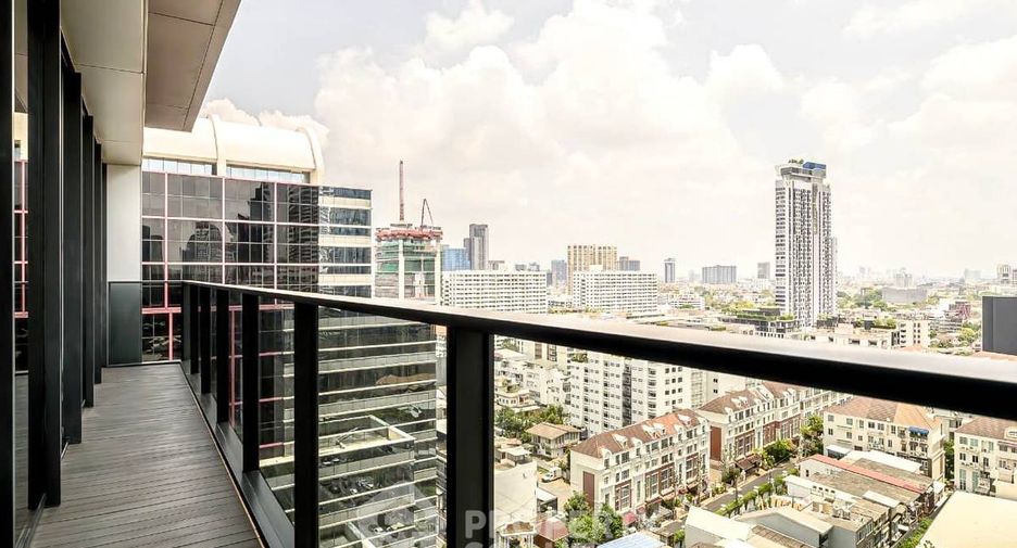 For sale 2 bedrooms condo in Watthana, Bangkok