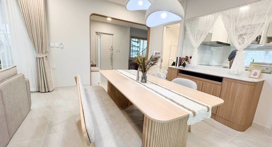 Haus zur Miete mit 3 Zimmer in Bang Phli, Samut Prakan